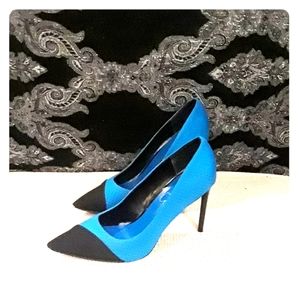 KASENDRA PUMP COBALT/BLACK SIZE 7M